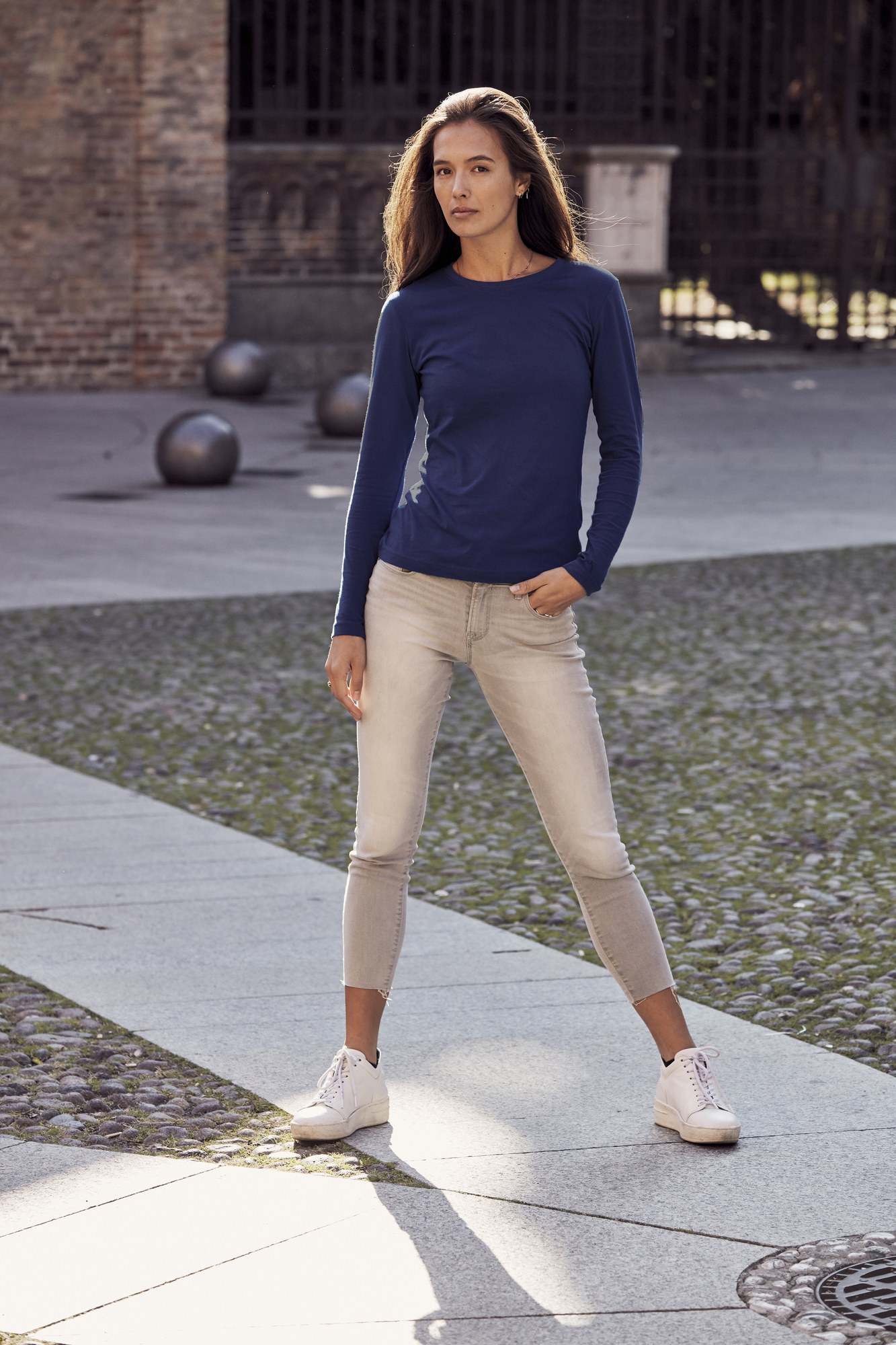 Clique Basic-T langermet dame i bruk