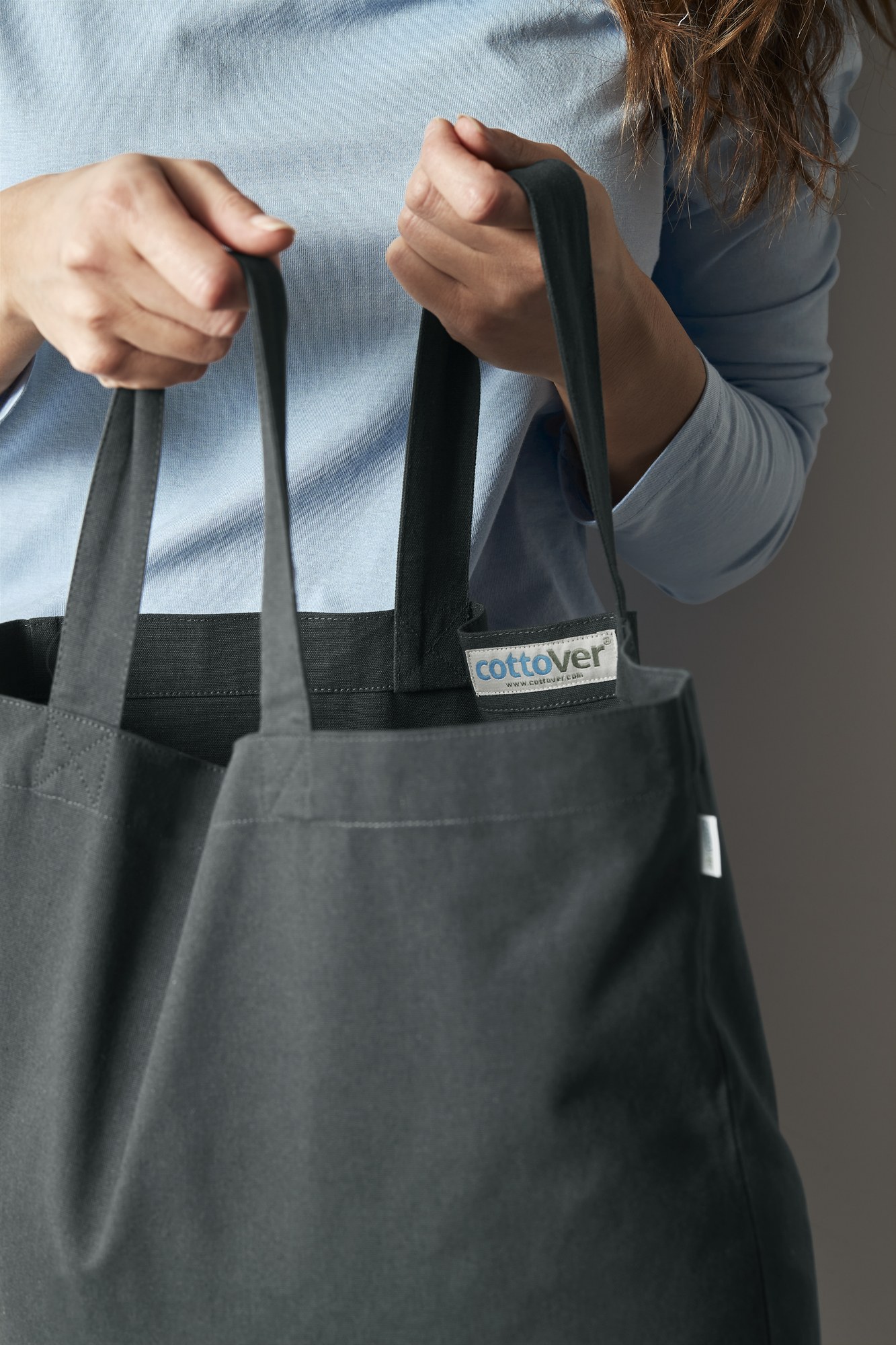 Cottover Tote Bag Heavy Large handlenett i bruk